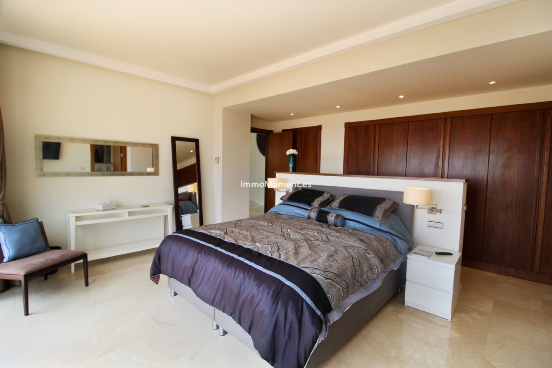 Resale - Villa - Benahavís - Benahavís Centro