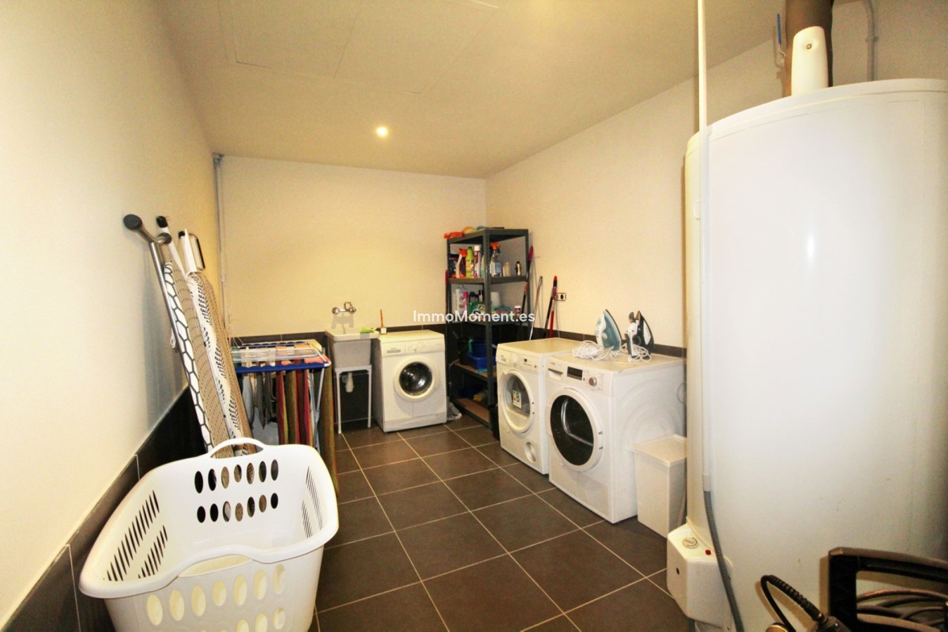 Resale - Villa - Benahavís - Benahavís Centro