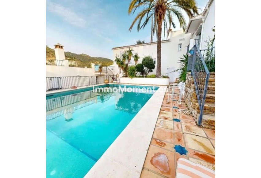 Resale - Villa - Benahavís - Benahavís Centro