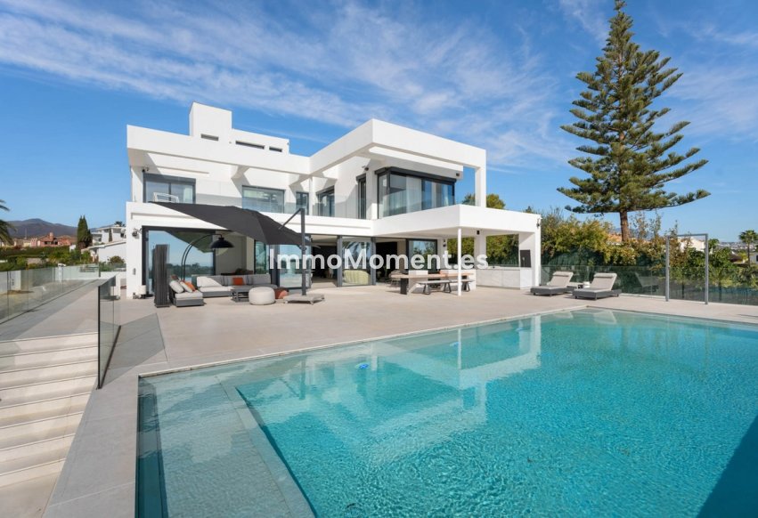 Resale - Villa - Benahavís - Benahavís Centro