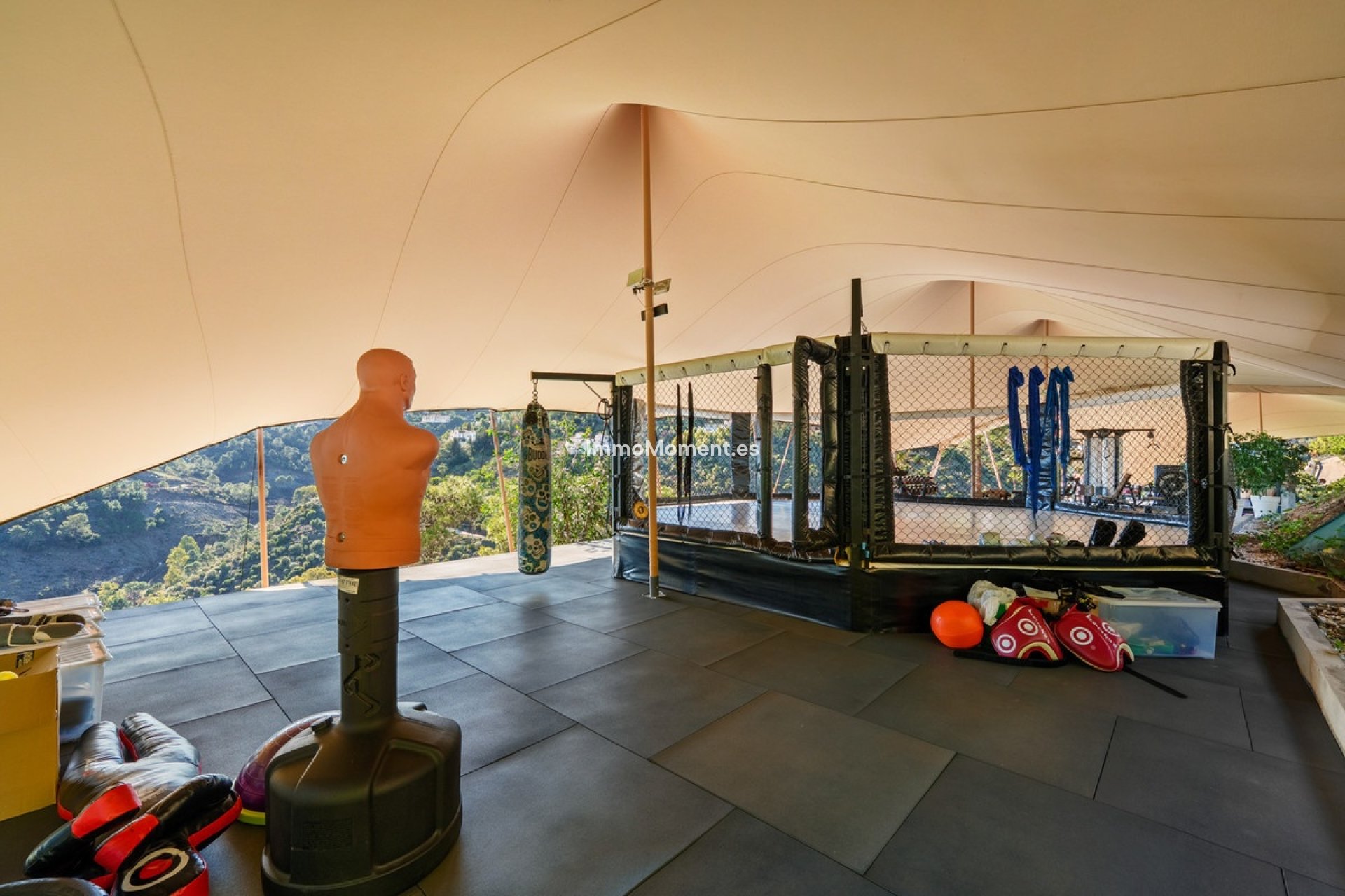 Resale - Villa - Benahavís - El Madroñal