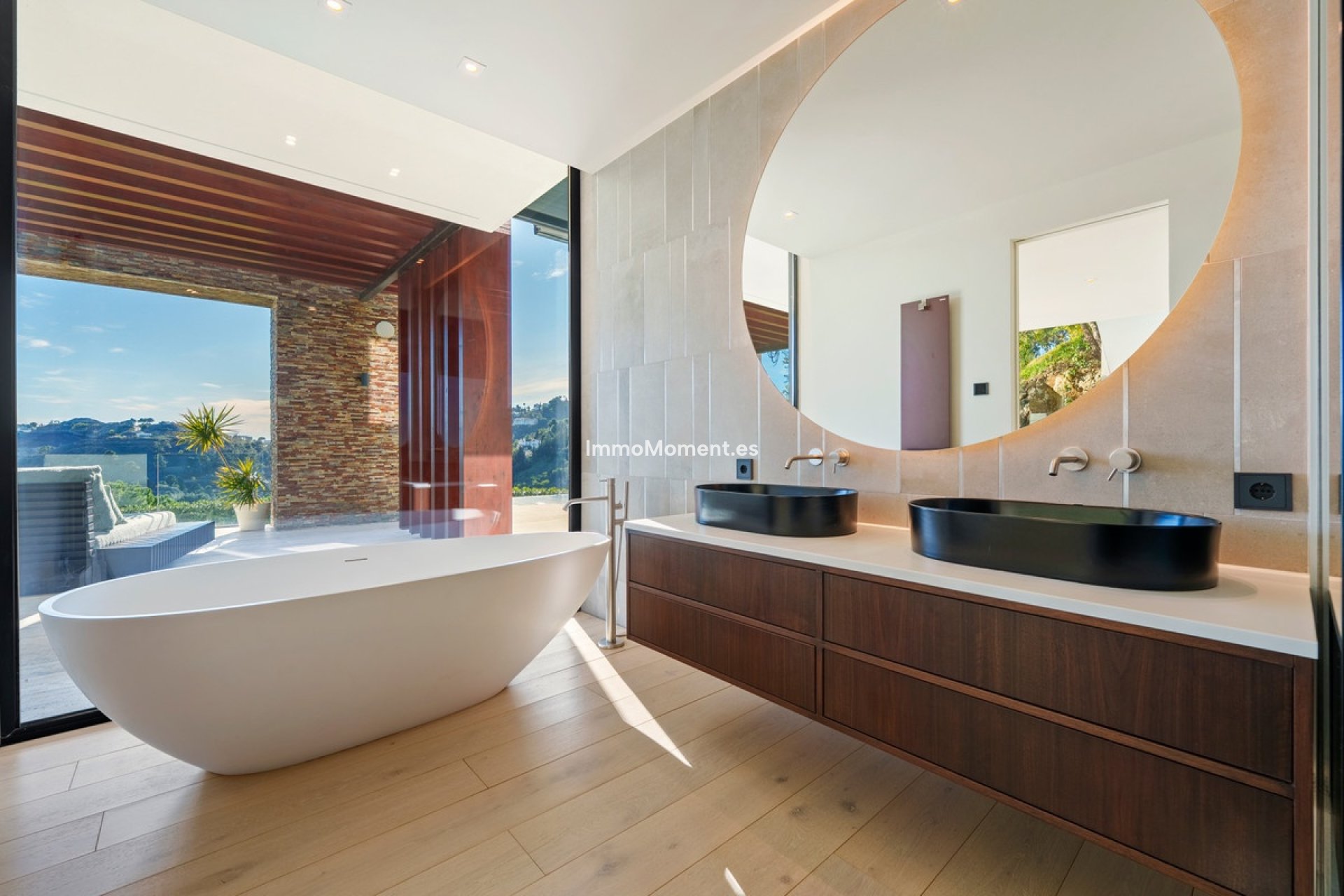 Resale - Villa - Benahavís - El Madroñal