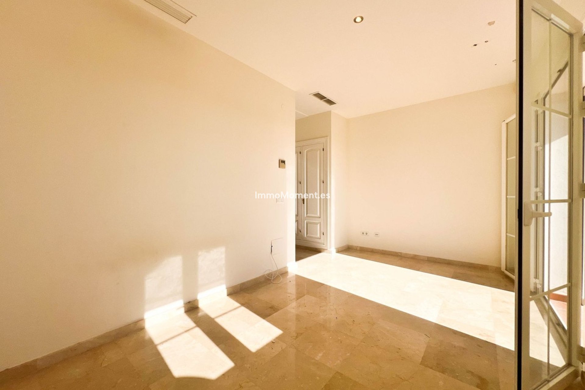 Resale - Villa - Benahavís - La Quinta