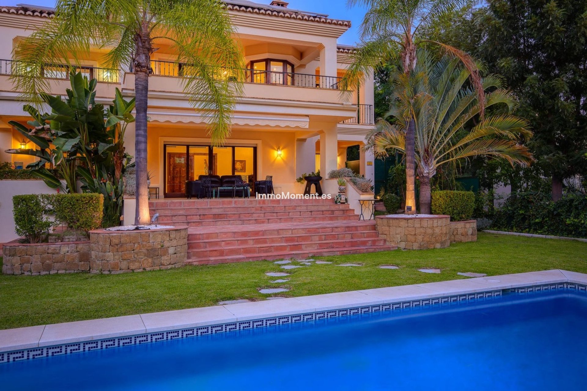 Resale - Villa - Benahavís - Los Arqueros