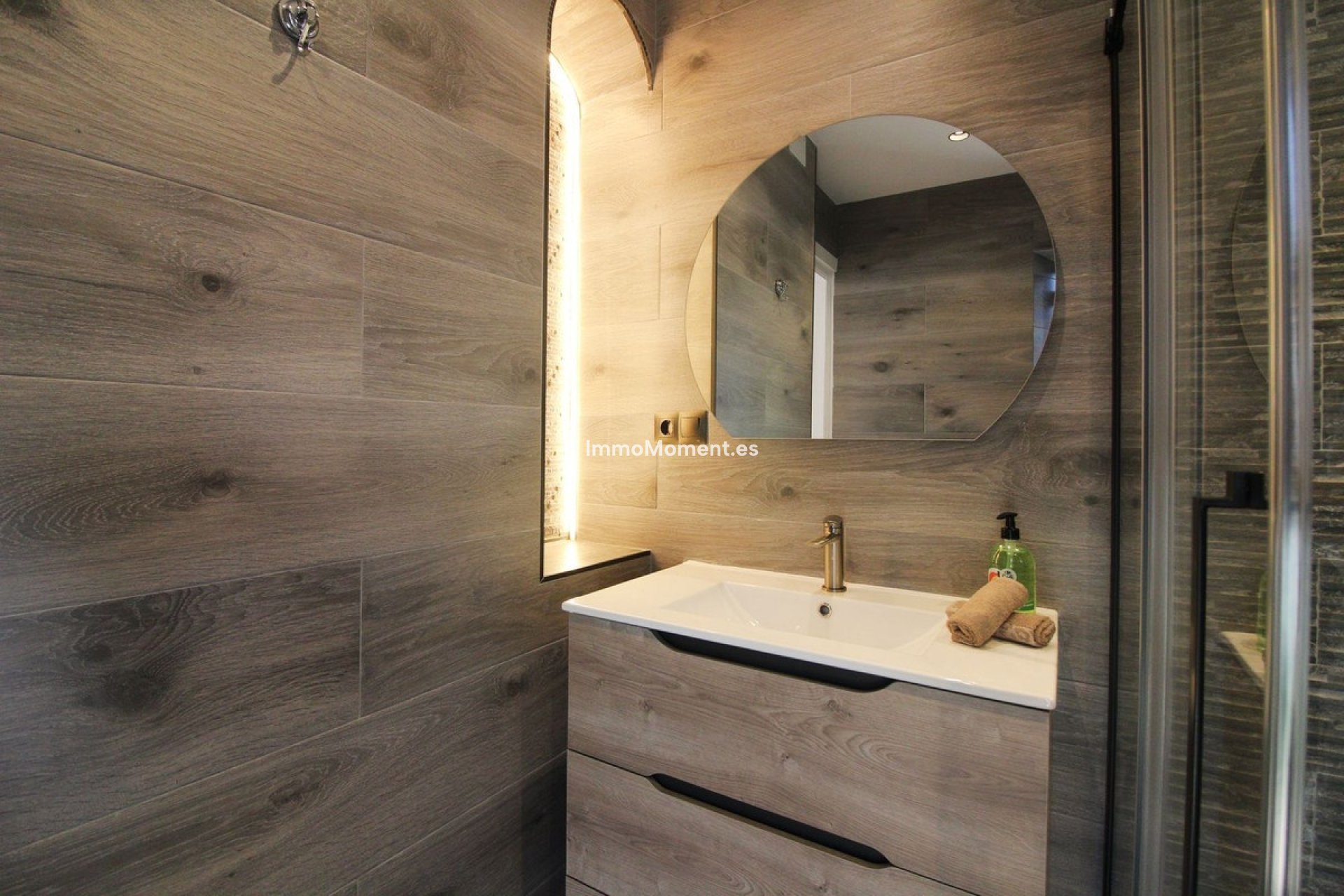 Resale - Villa - Benalmadena - Benalmadena Centro