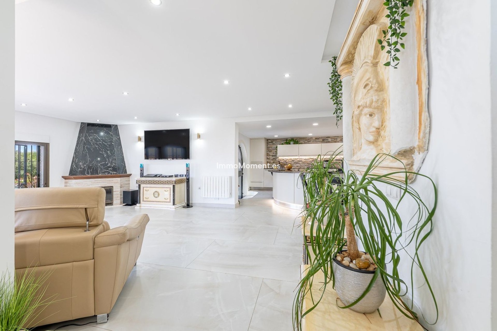 Resale - Villa - Benalmadena - Benalmadena Centro