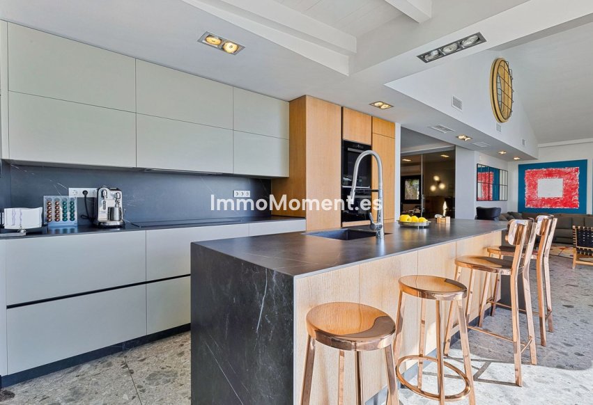 Resale - Villa - Benalmadena - Benalmadena Centro