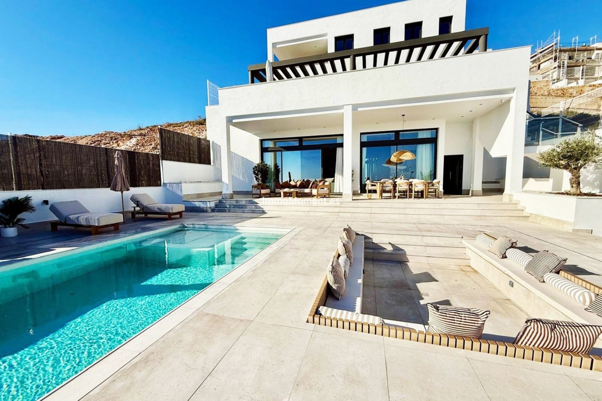 Resale - Villa - Benalmadena - Benalmadena Centro