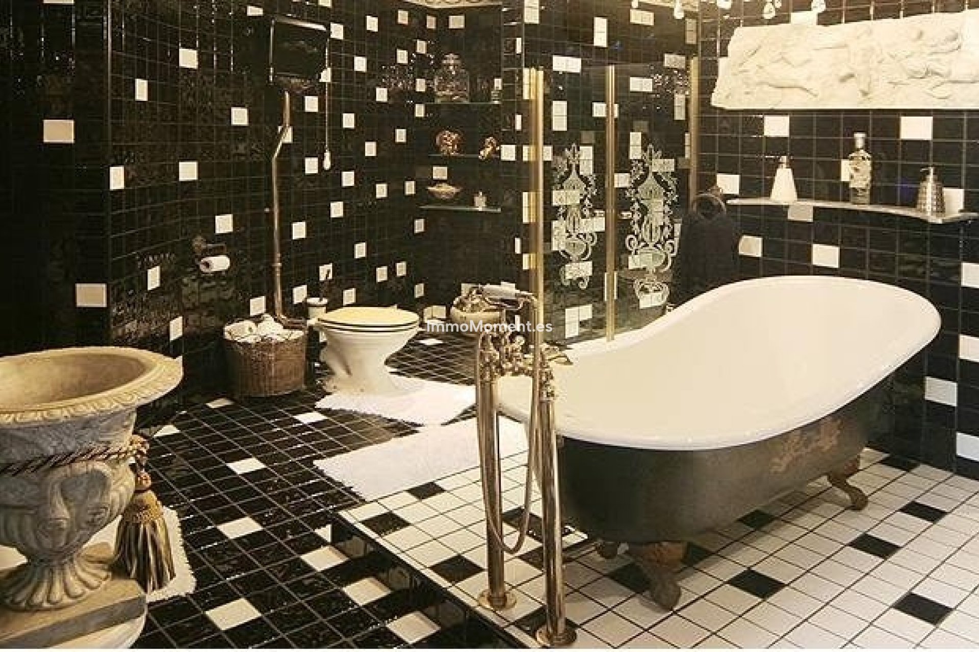 Resale - Villa - Benalmadena - Benalmadena Centro