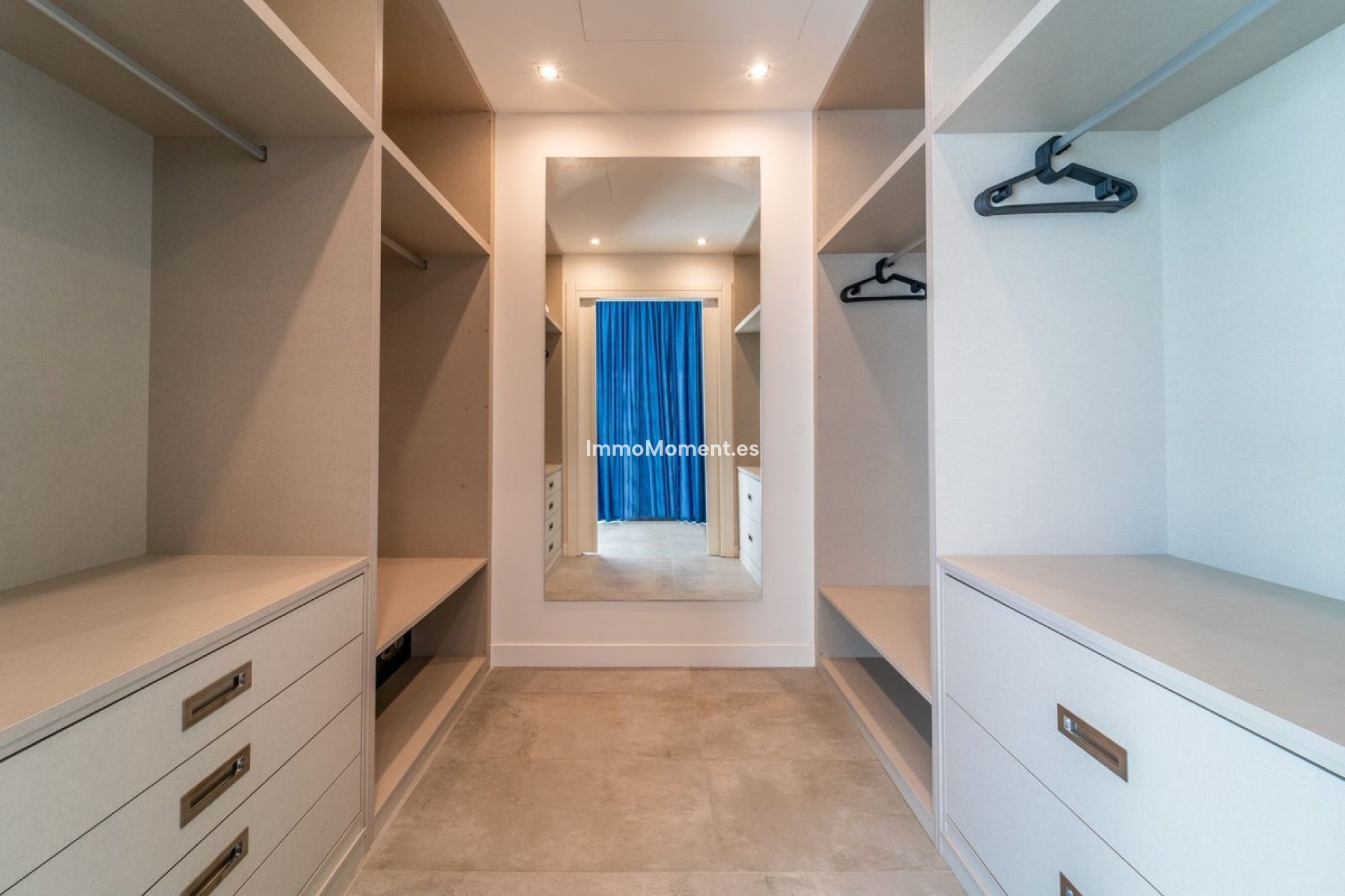 Resale - Villa - Benalmadena - Benalmadena Costa