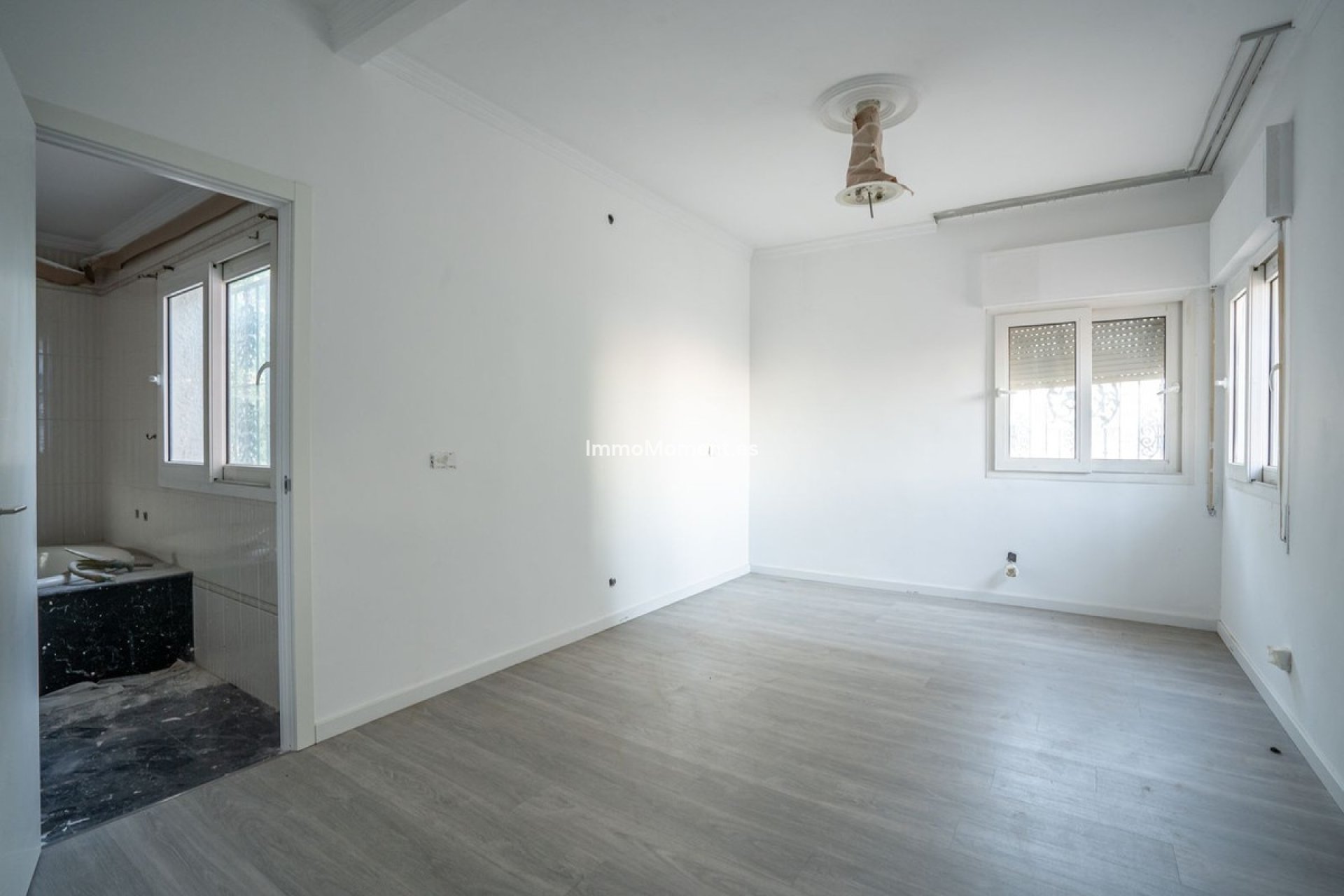 Resale - Villa - Benalmadena - Benalmadena Pueblo