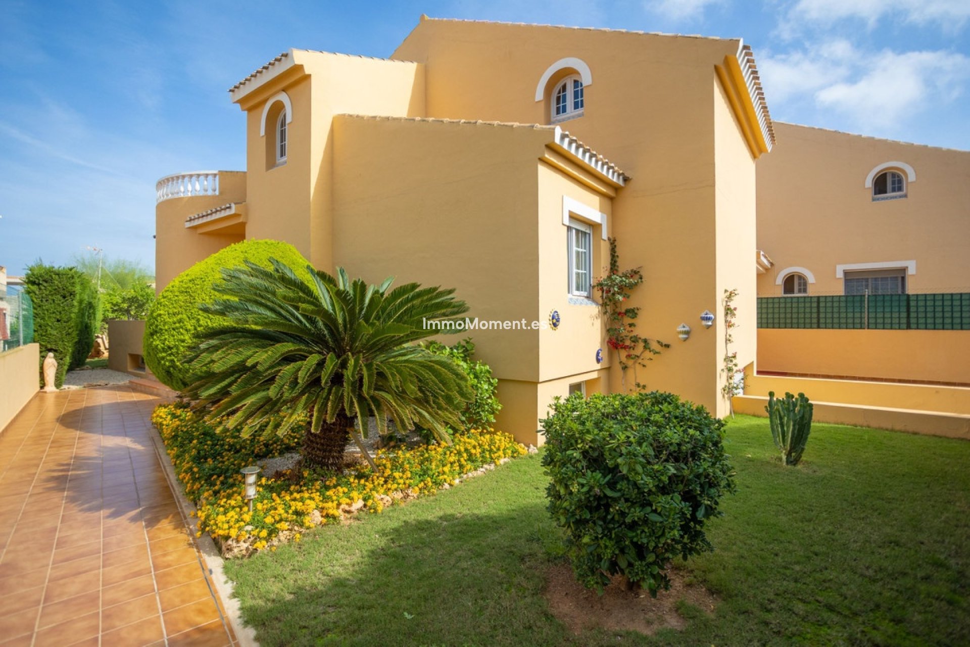 Resale - Villa - Cartagena - Playa Honda