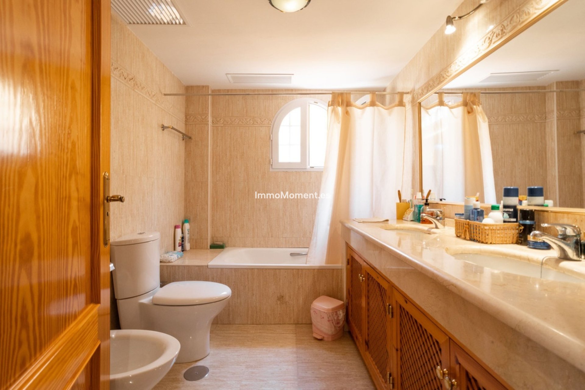 Resale - Villa - Cartagena - Playa Honda