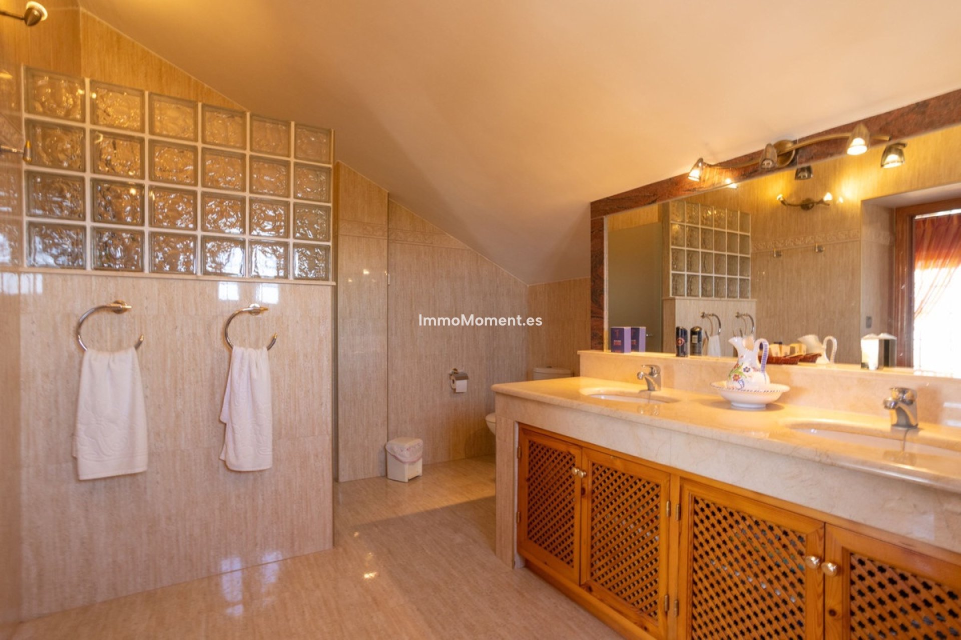 Resale - Villa - Cartagena - Playa Honda