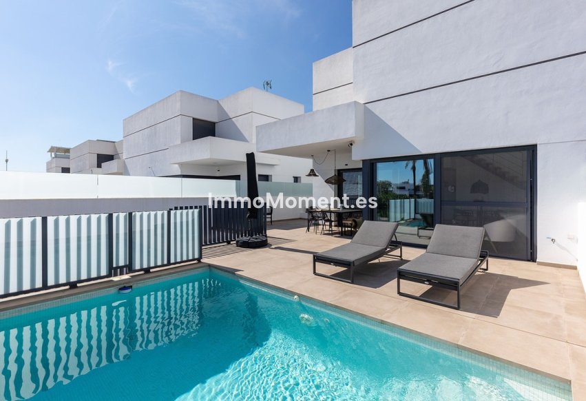 Resale - Villa - Dolores - Dolores Centro