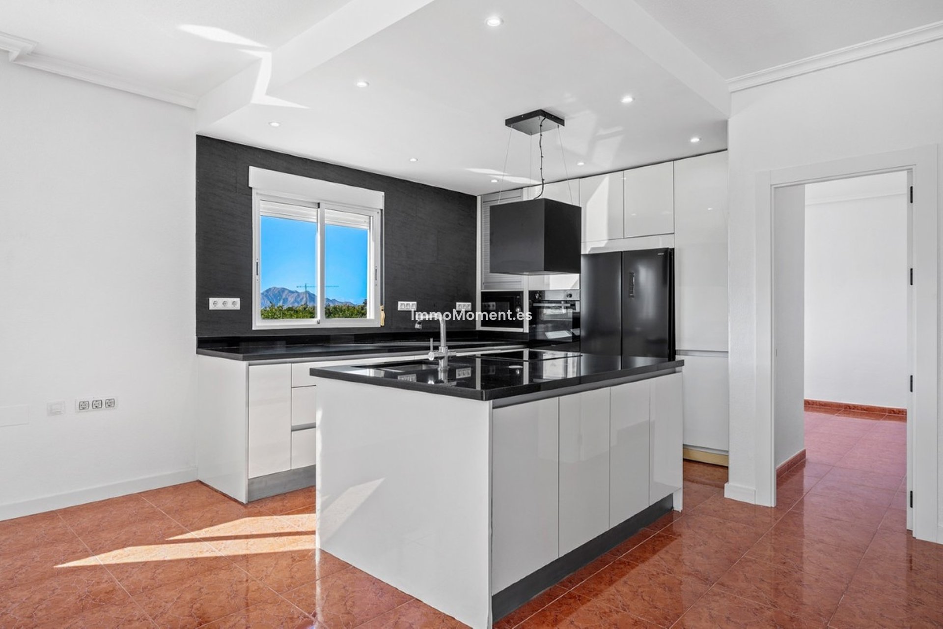 Resale - Villa - Dolores - Dolores Centro