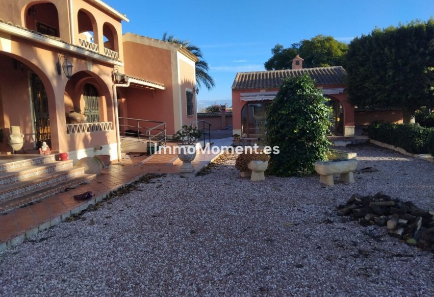 Resale - Villa - Dolores - Dolores Centro