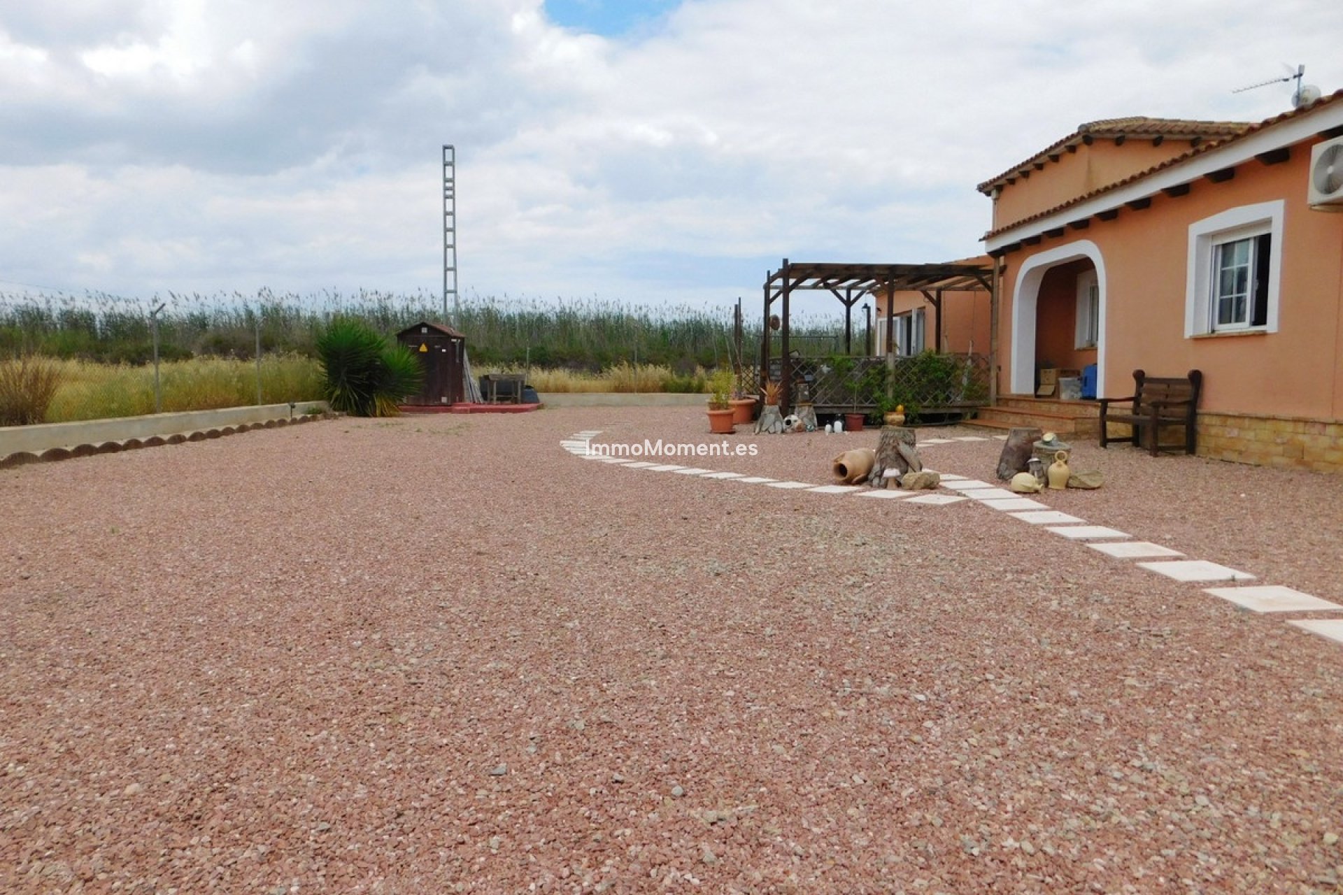 Resale - Villa - Dolores - Dolores Centro