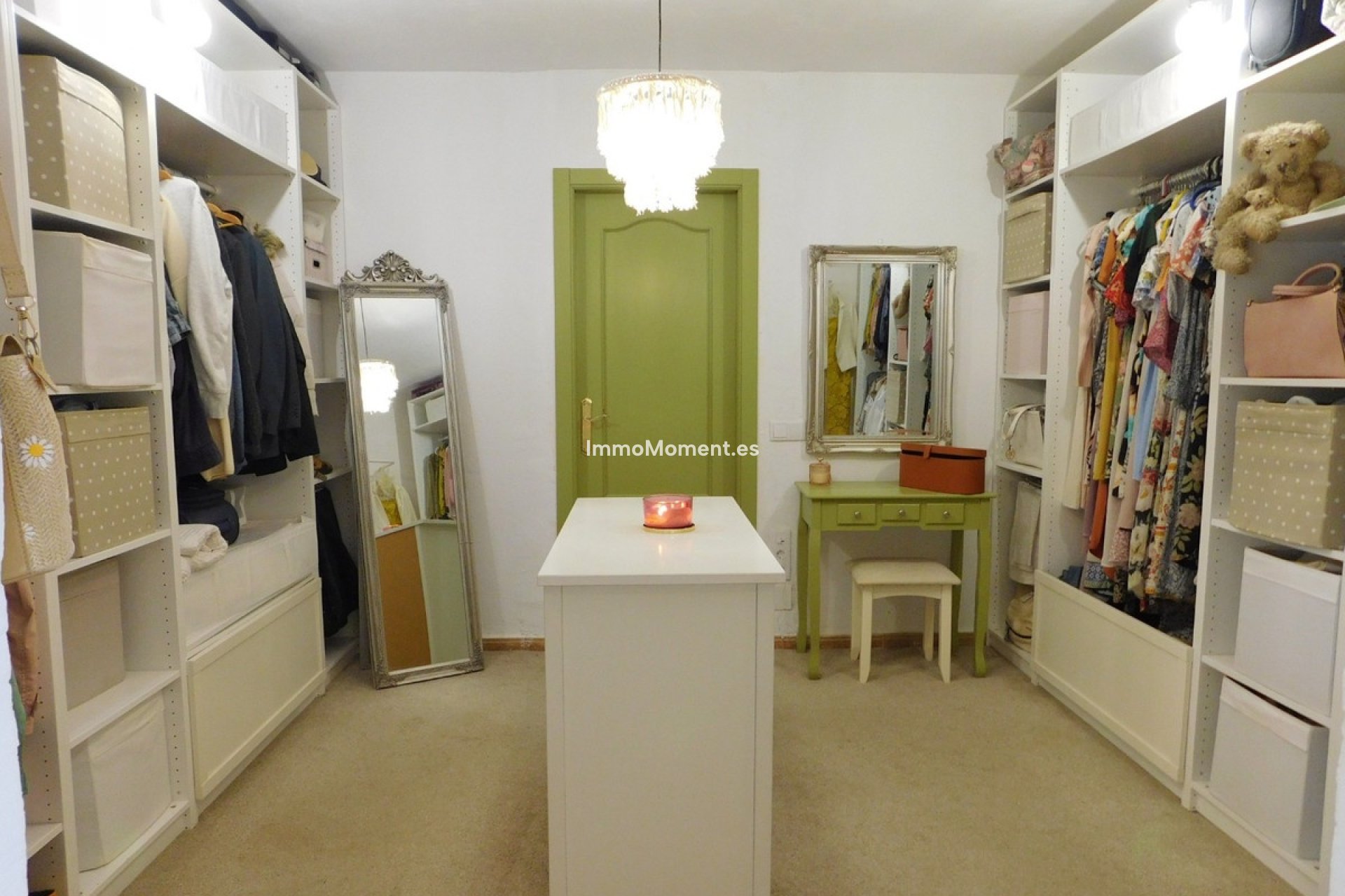 Resale - Villa - Dolores - Dolores Centro