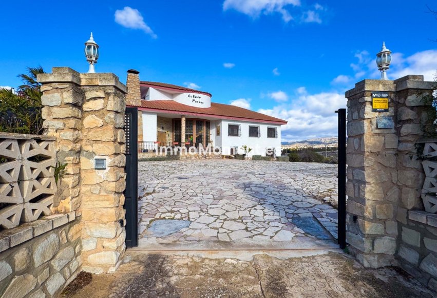 Resale - Villa - Elda - Elda Centro