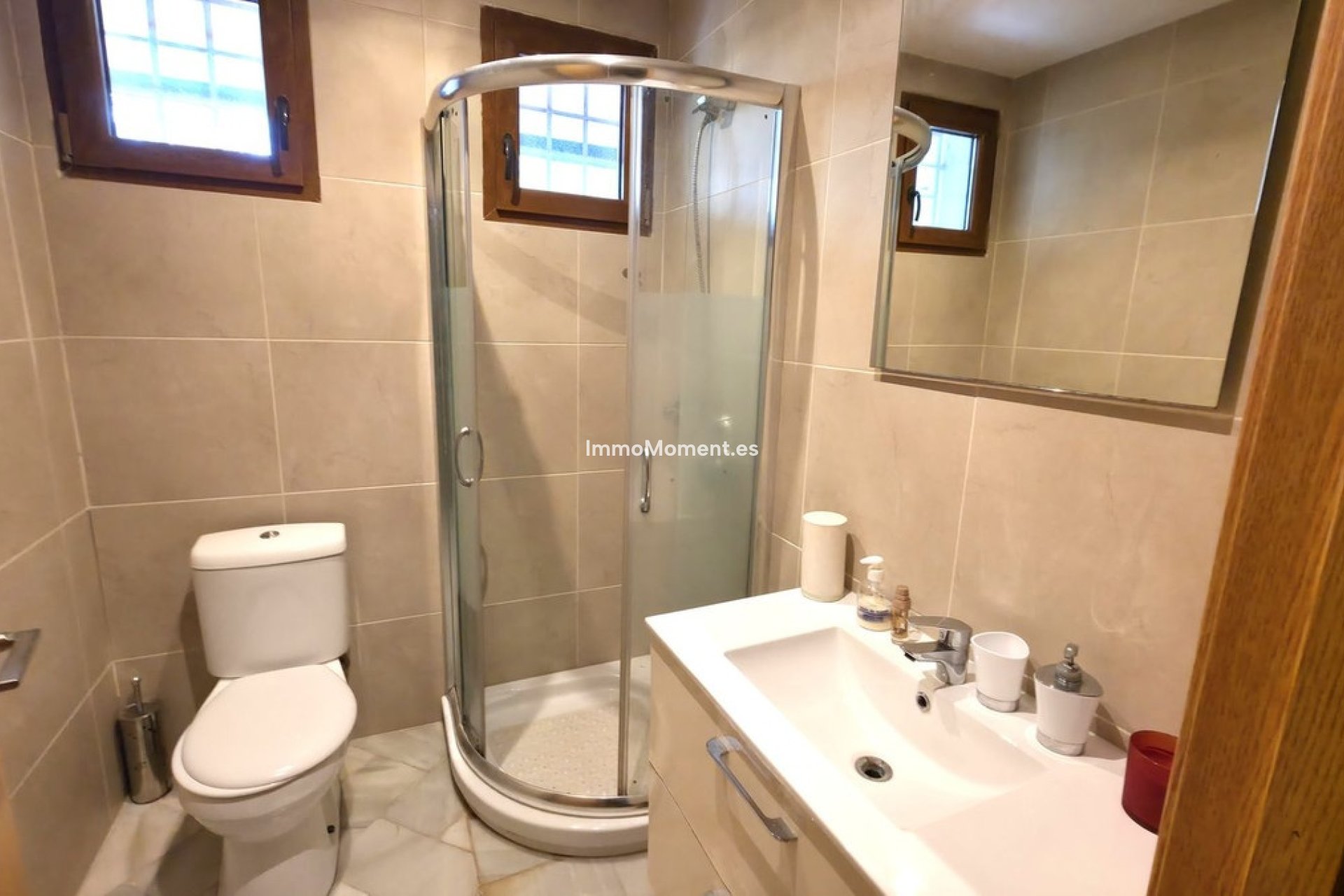 Resale - Villa - Estepona - Atalaya