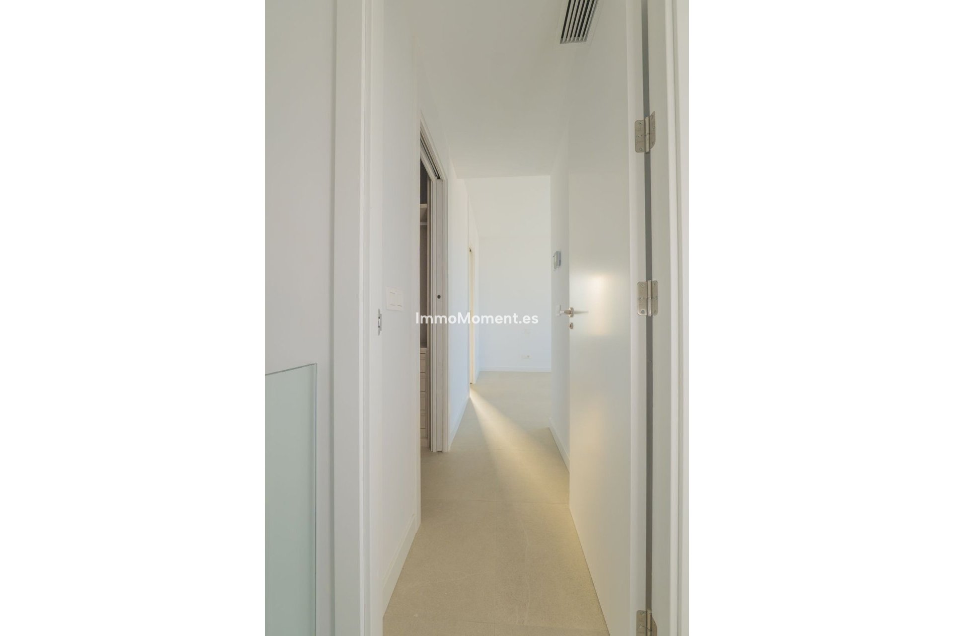 Resale - Villa - Estepona - Atalaya