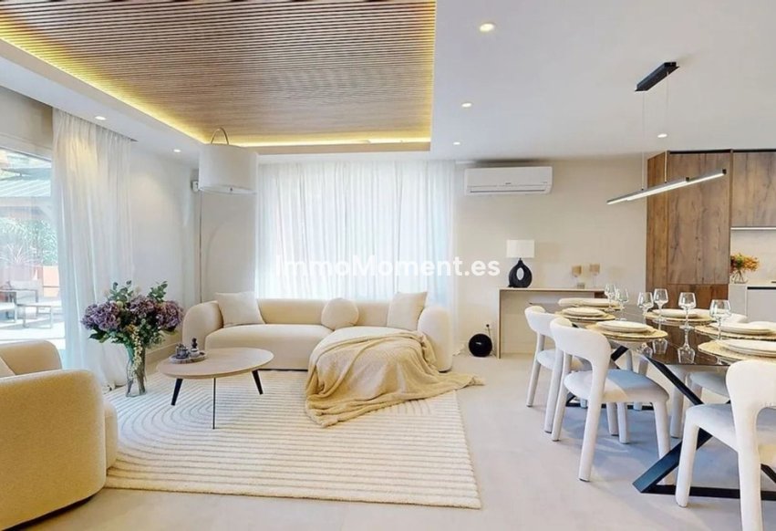 Resale - Villa - Estepona - Atalaya