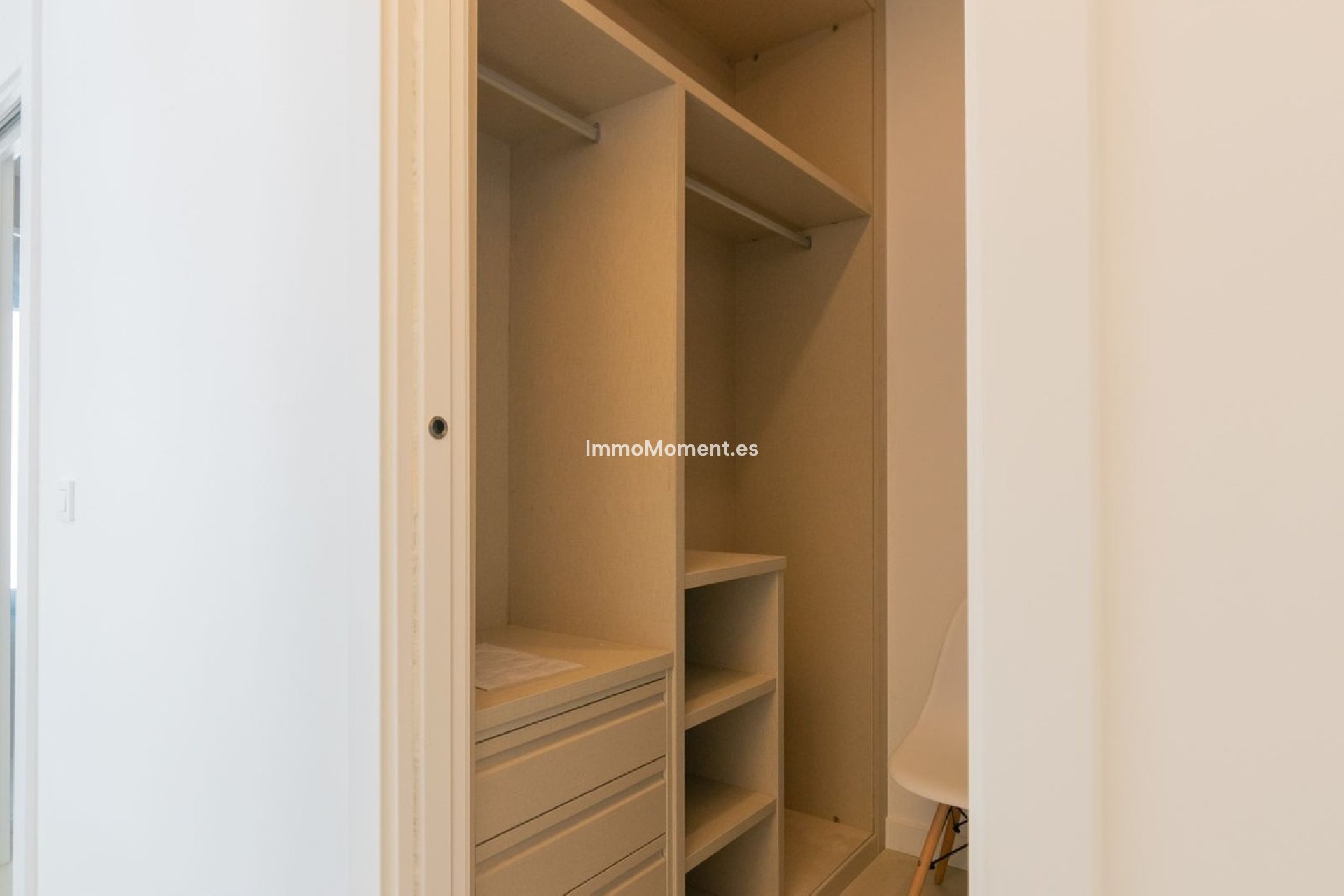 Resale - Villa - Estepona - Atalaya