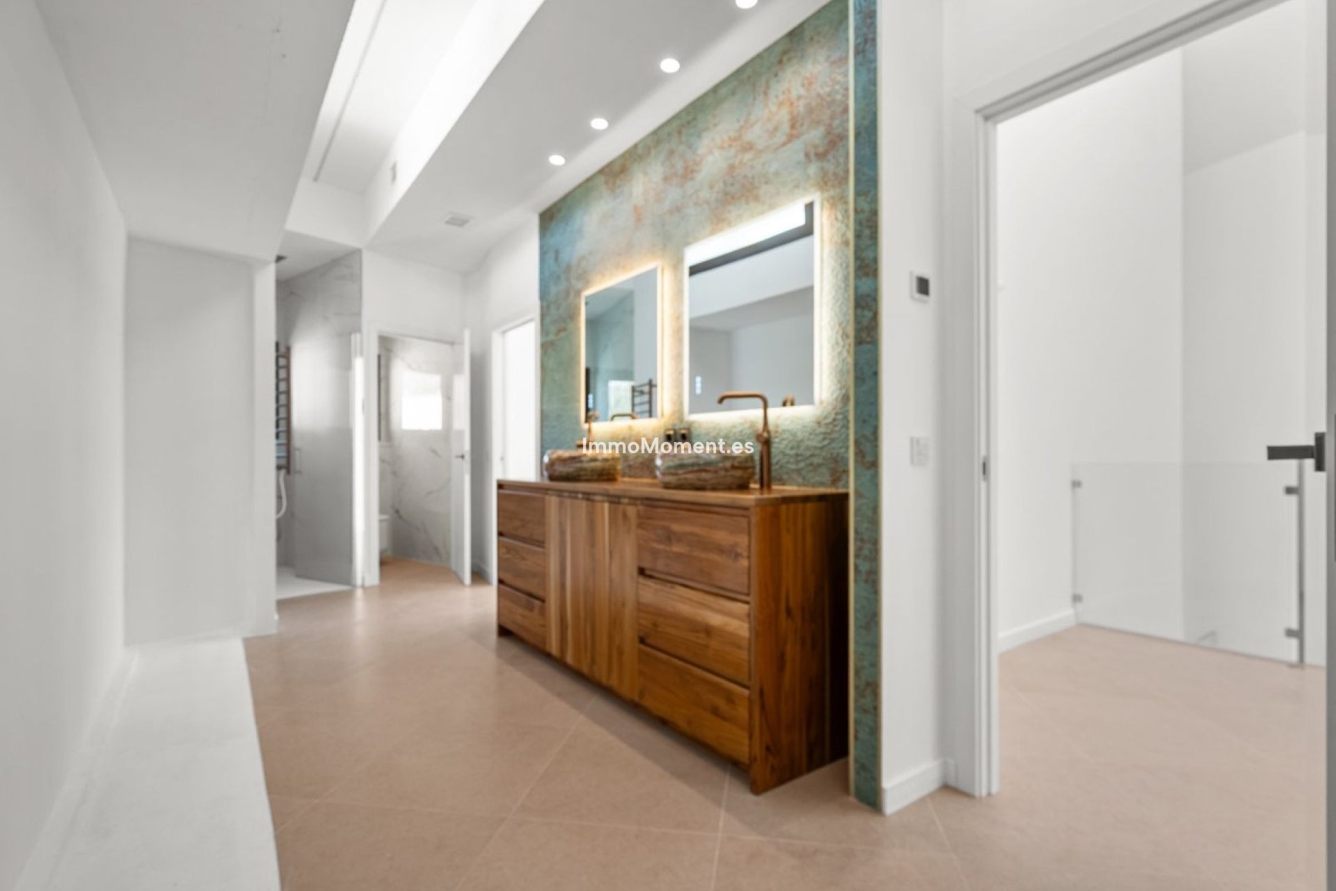 Resale - Villa - Estepona - Atalaya