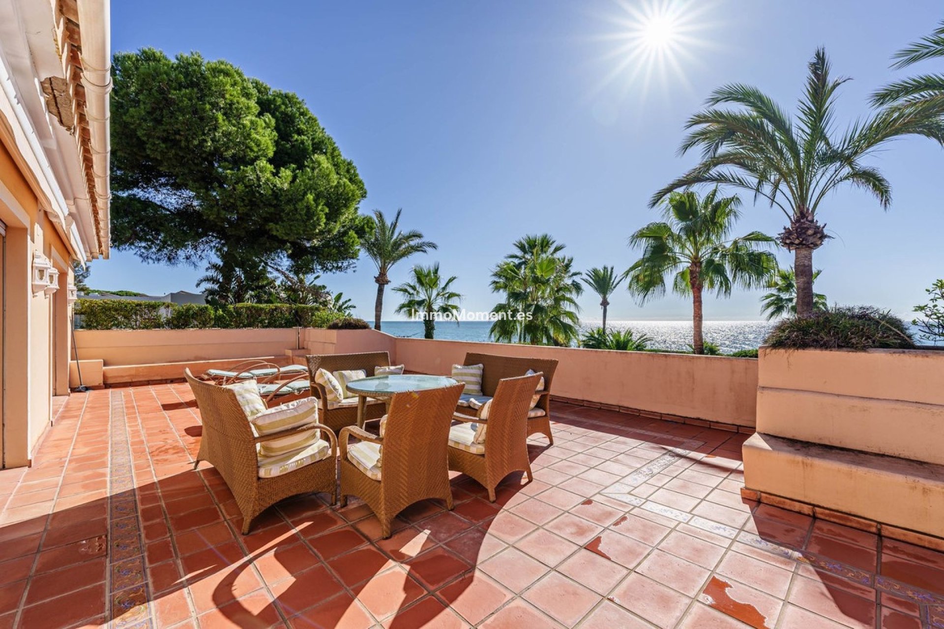 Resale - Villa - Estepona - Benamara