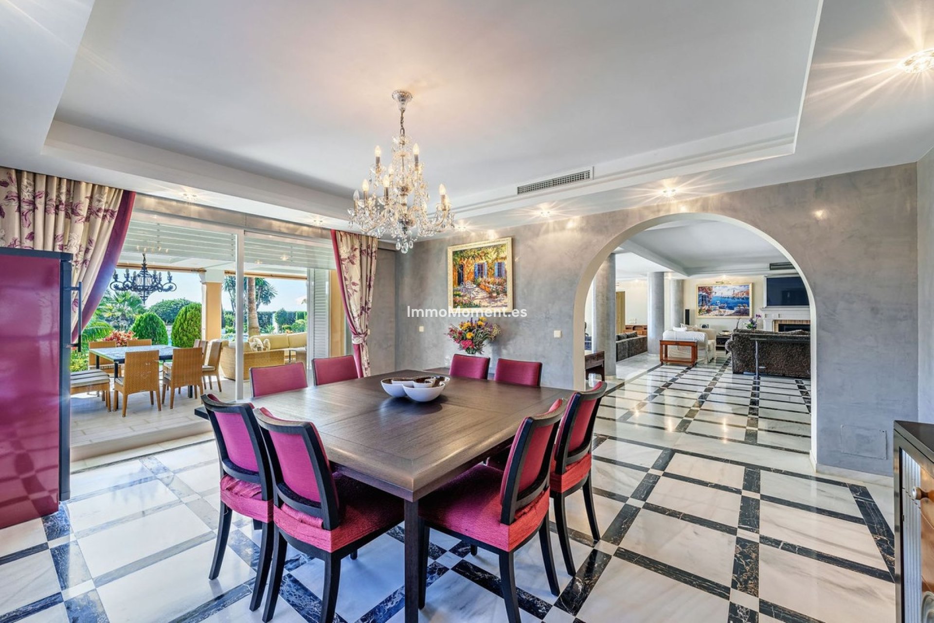 Resale - Villa - Estepona - Benamara