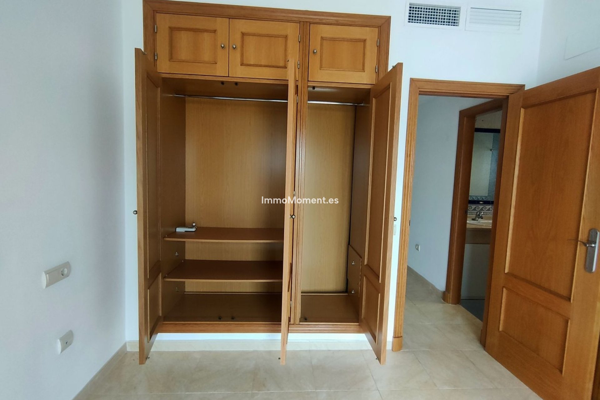 Resale - Villa - Estepona - Cancelada