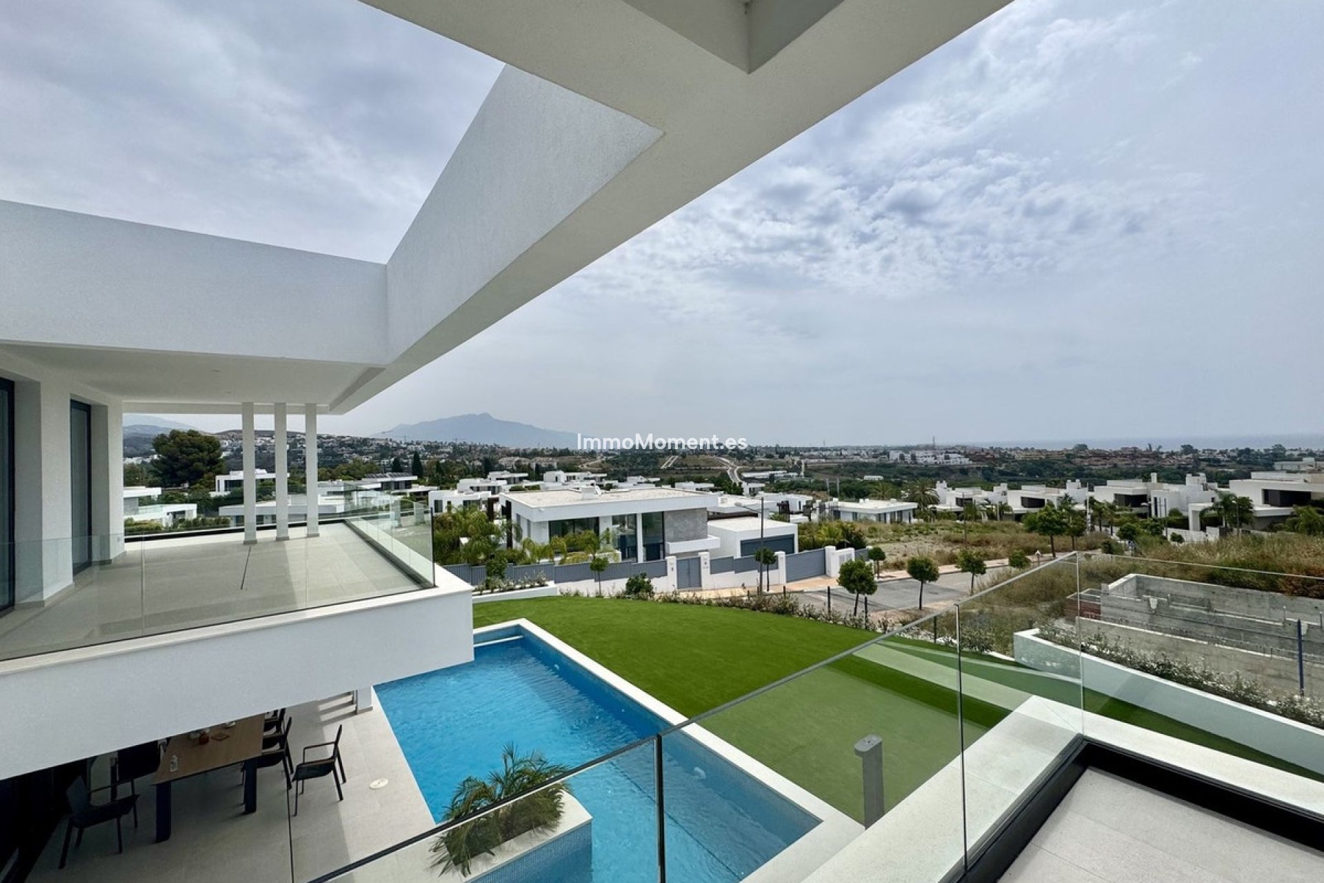 Resale - Villa - Estepona - Cancelada