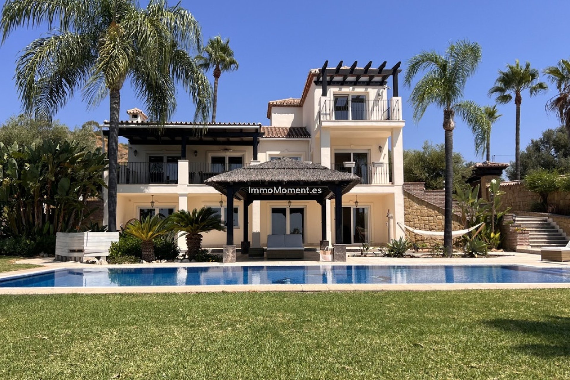 Resale - Villa - Estepona - El Padron