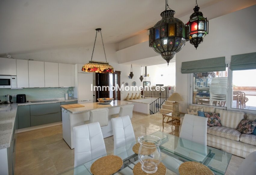 Resale - Villa - Estepona - Estepona Centro