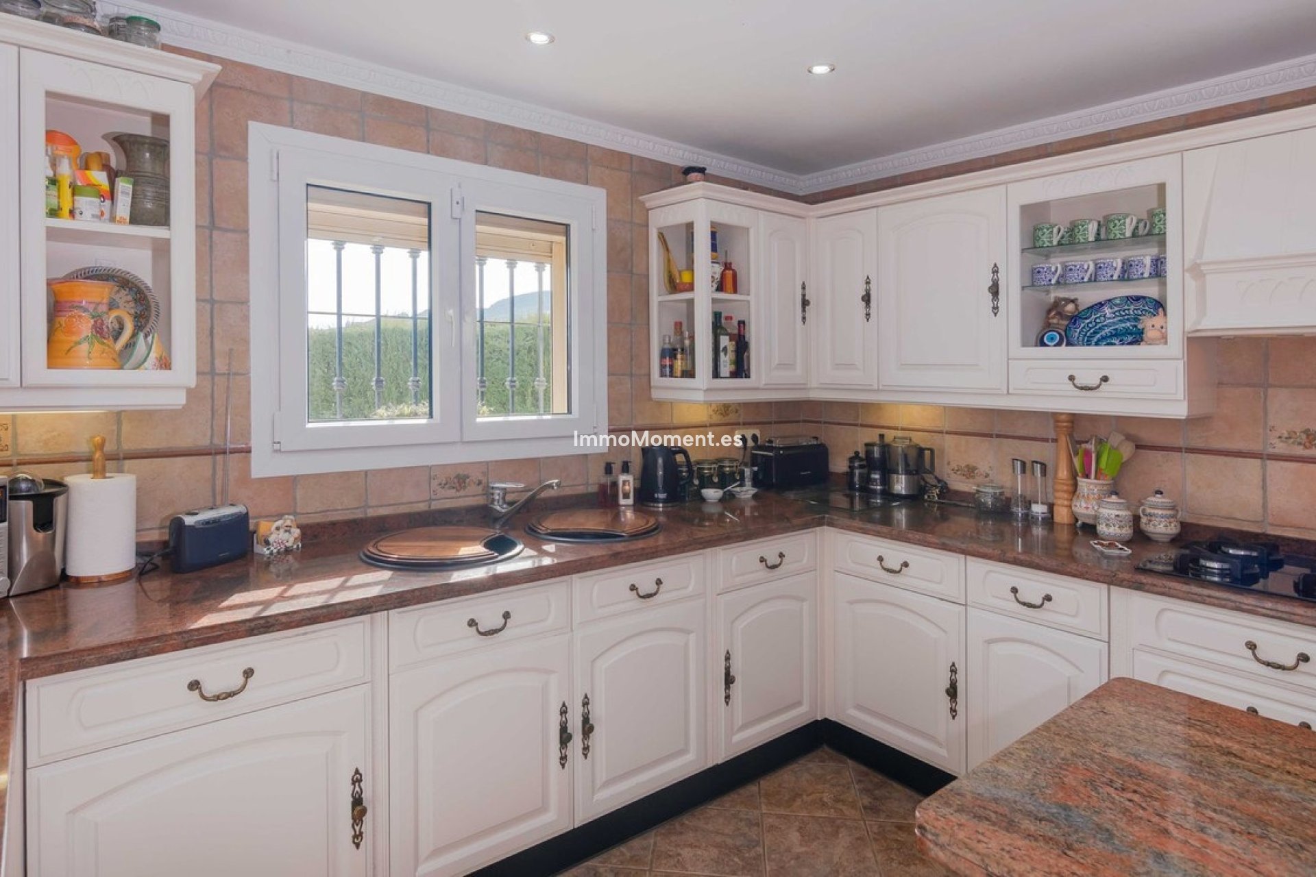 Resale - Villa - Estepona - Estepona Centro