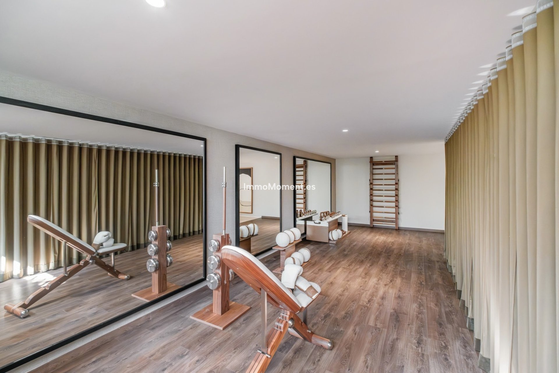 Resale - Villa - Estepona - Estepona Centro