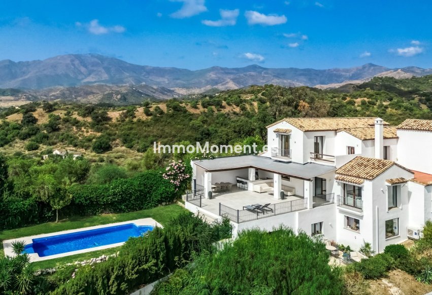 Resale - Villa - Estepona - Estepona Centro