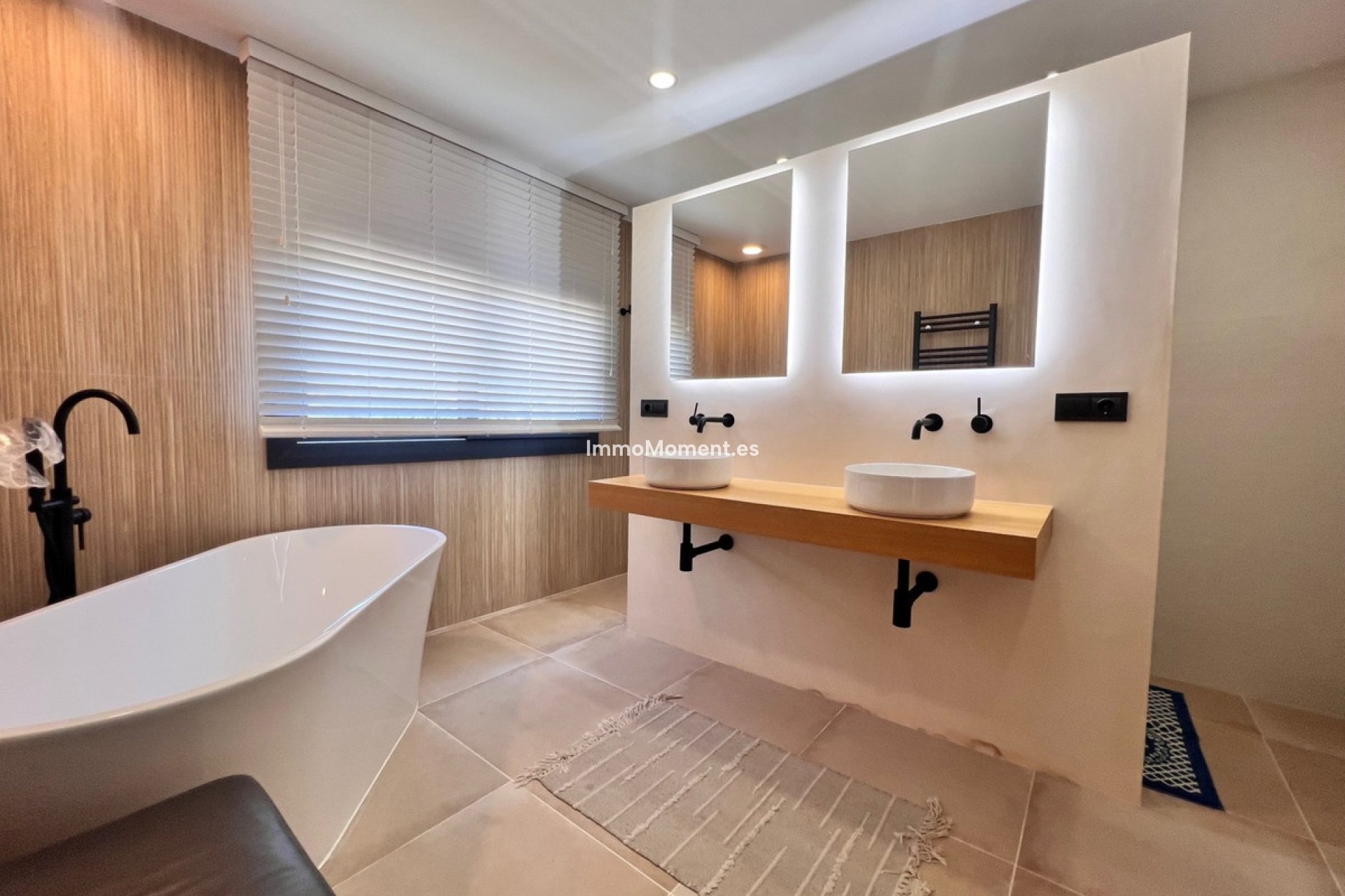 Resale - Villa - Estepona - Estepona Centro