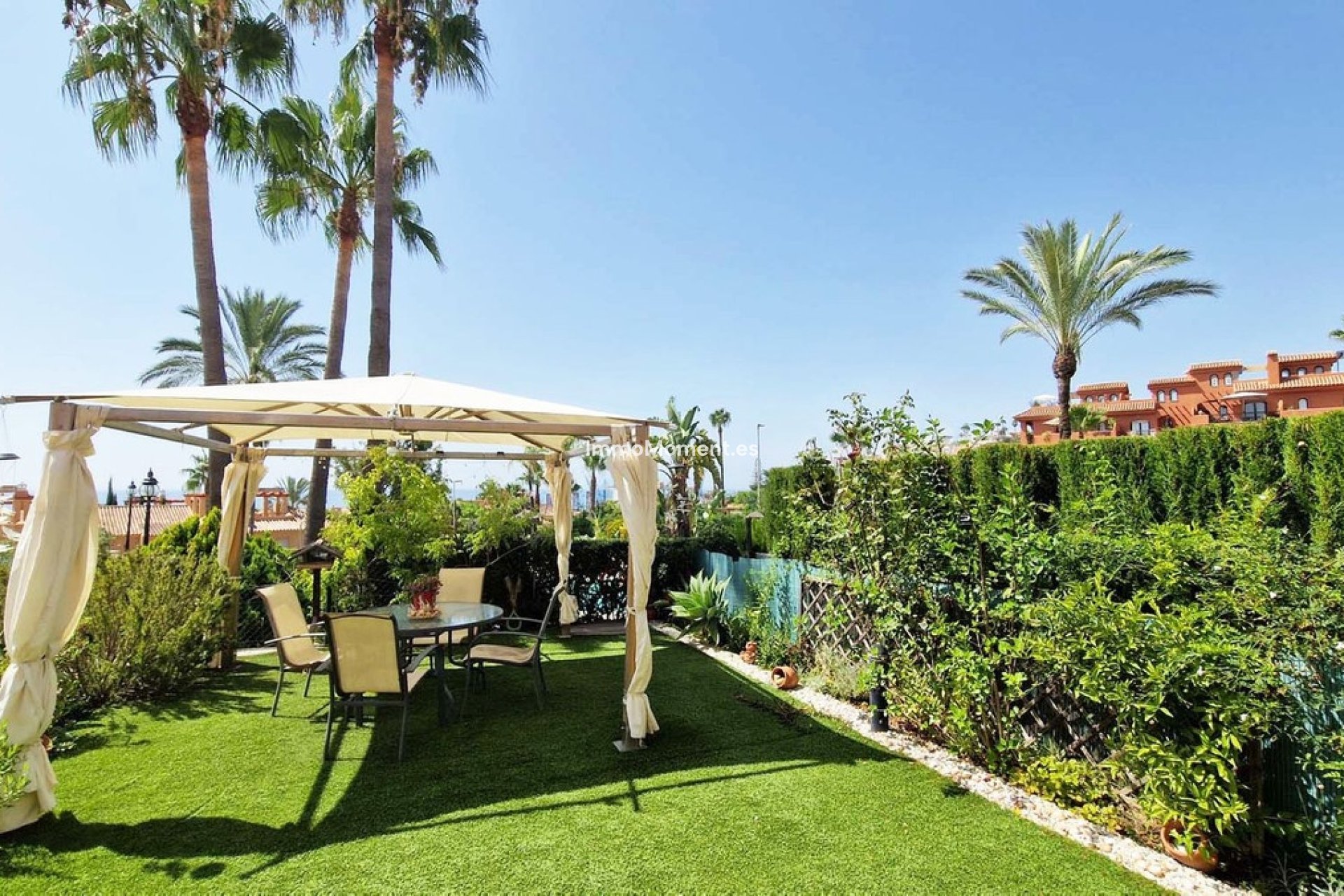 Resale - Villa - Estepona - Estepona Centro