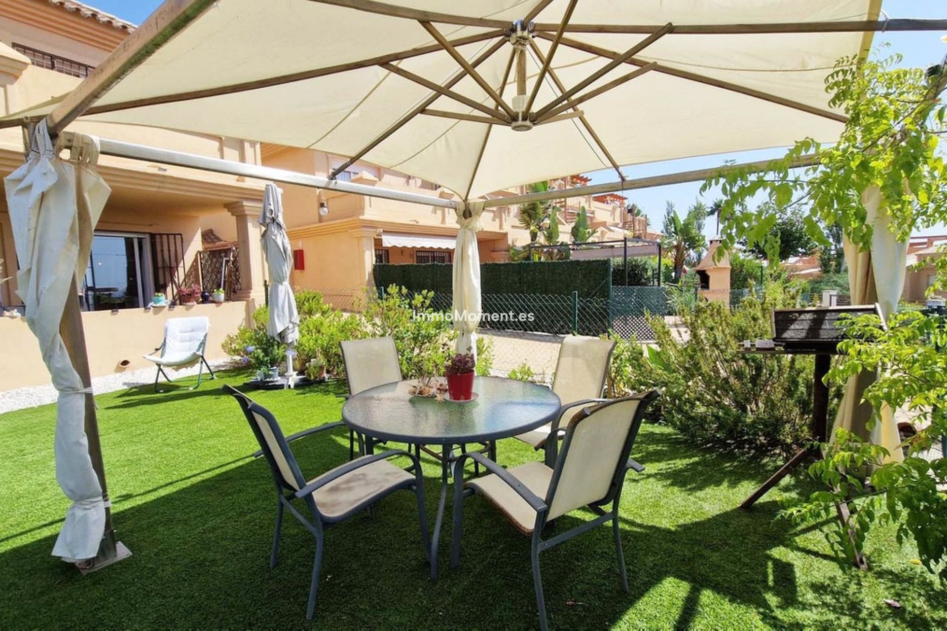 Resale - Villa - Estepona - Estepona Centro