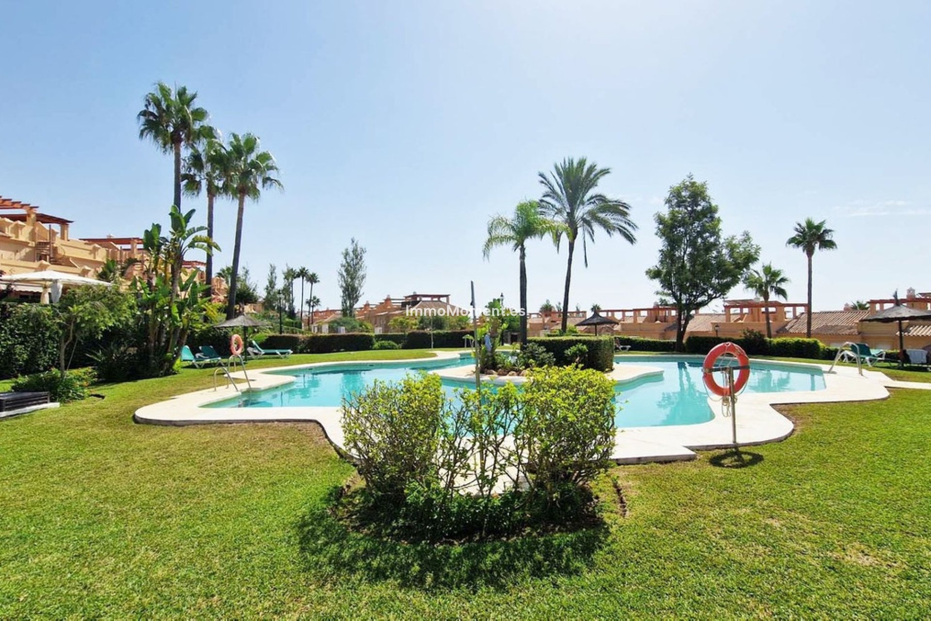 Resale - Villa - Estepona - Estepona Centro