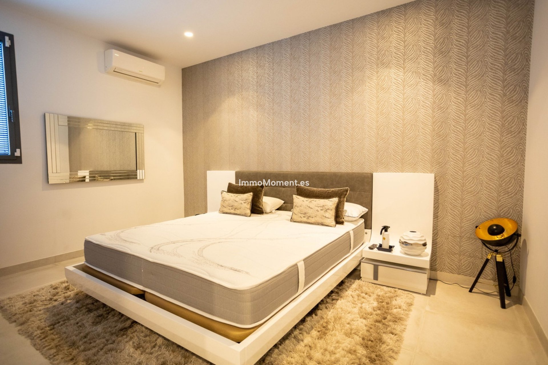 Resale - Villa - Estepona - Estepona Centro