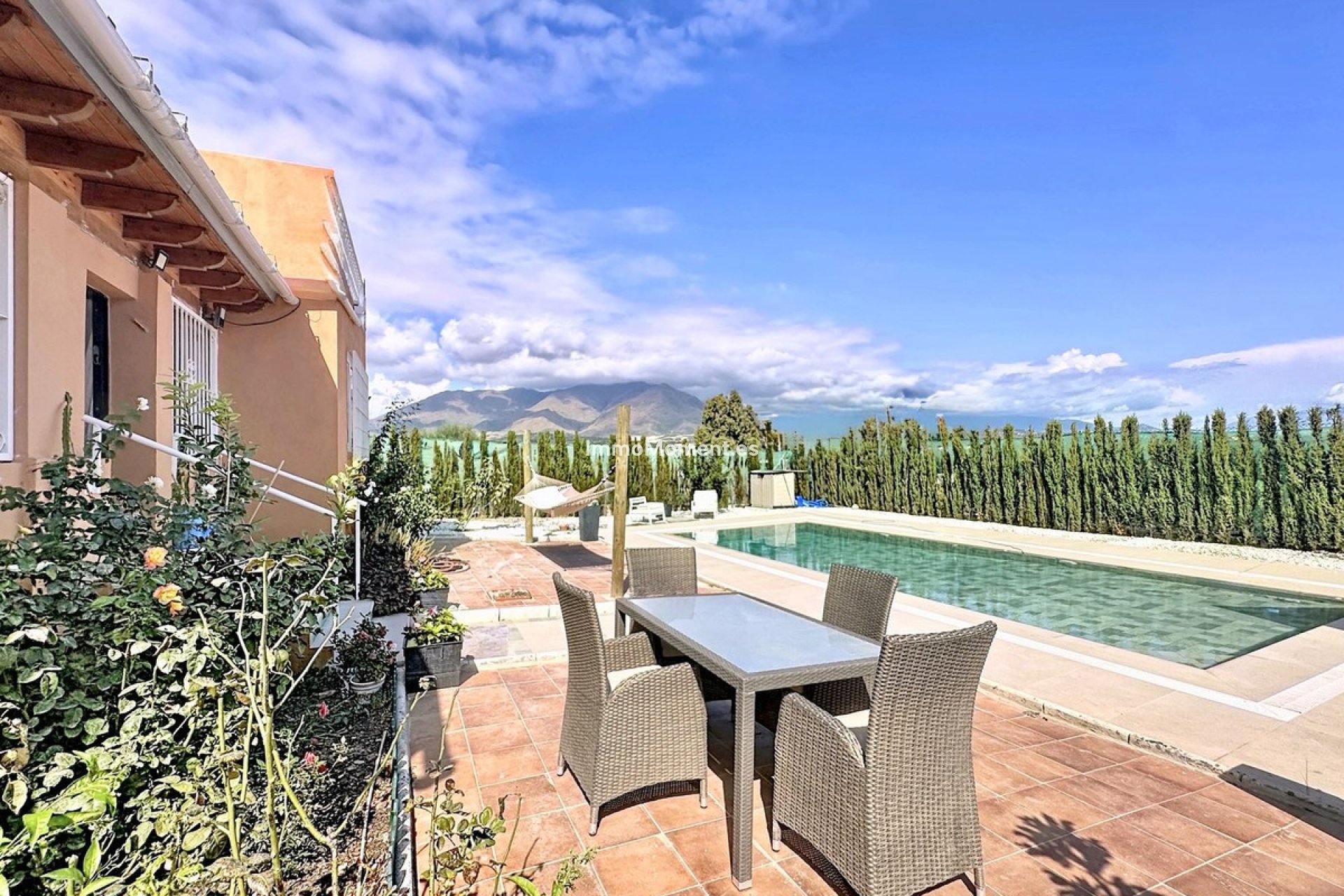 Resale - Villa - Estepona - Estepona Centro