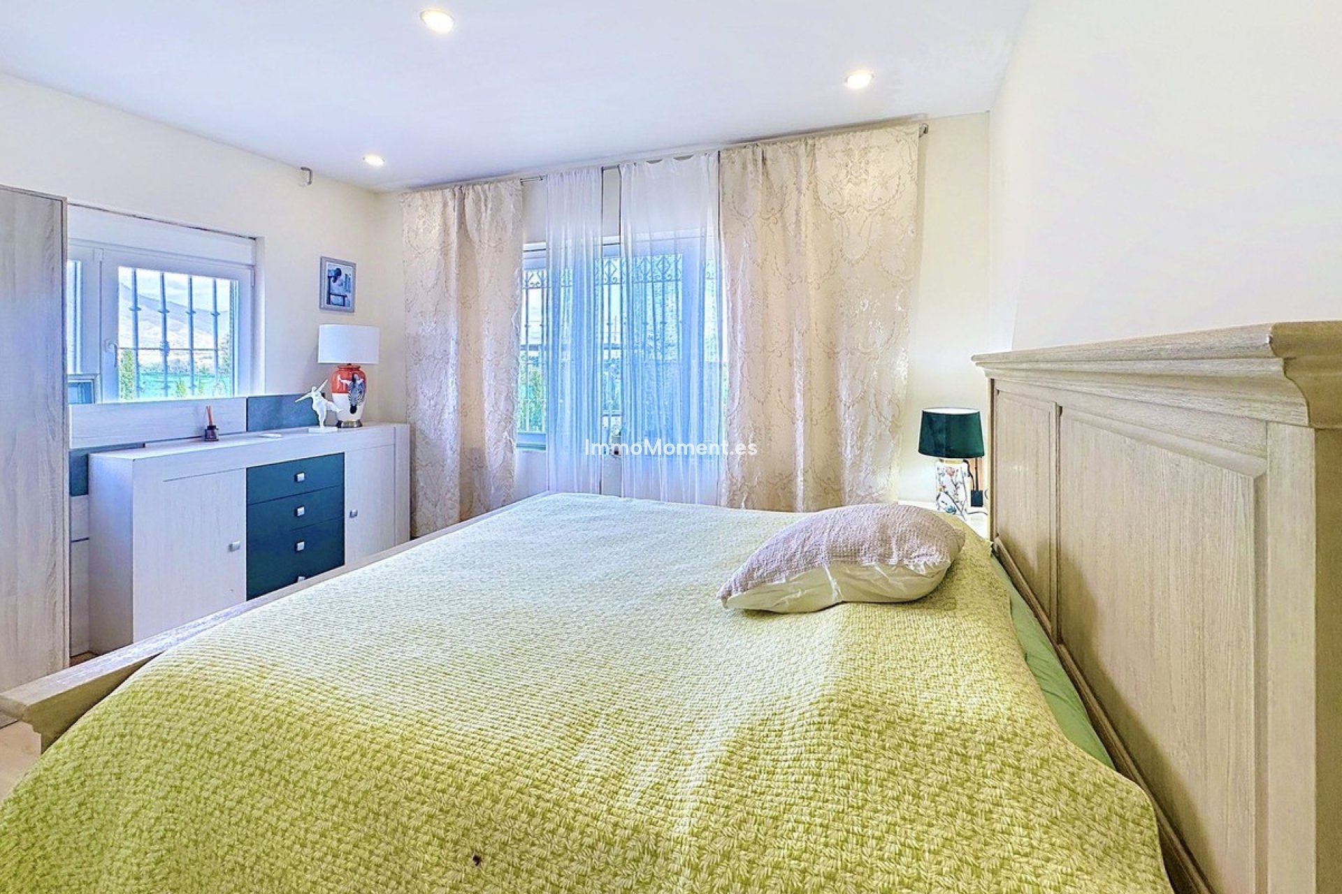 Resale - Villa - Estepona - Estepona Centro