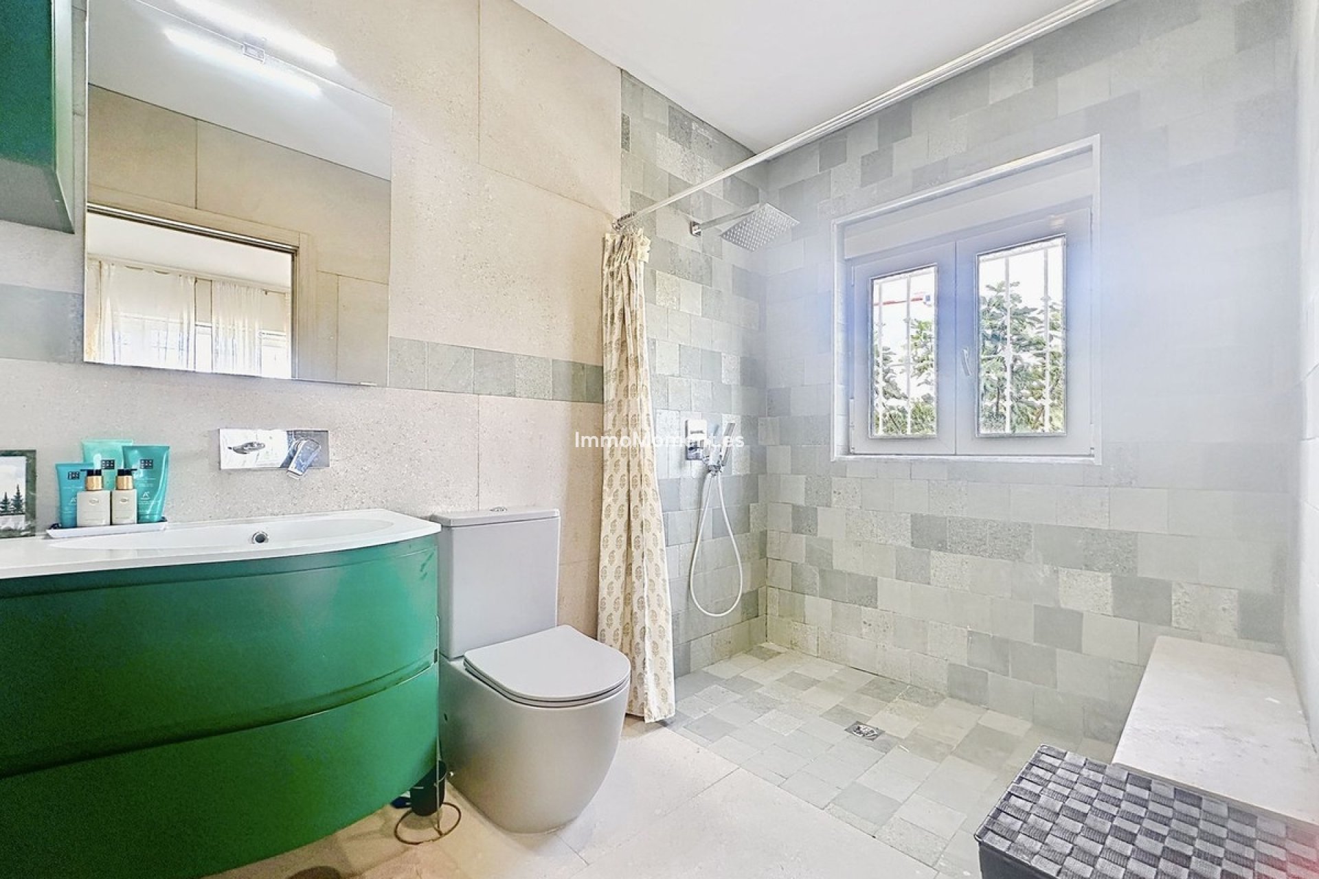 Resale - Villa - Estepona - Estepona Centro