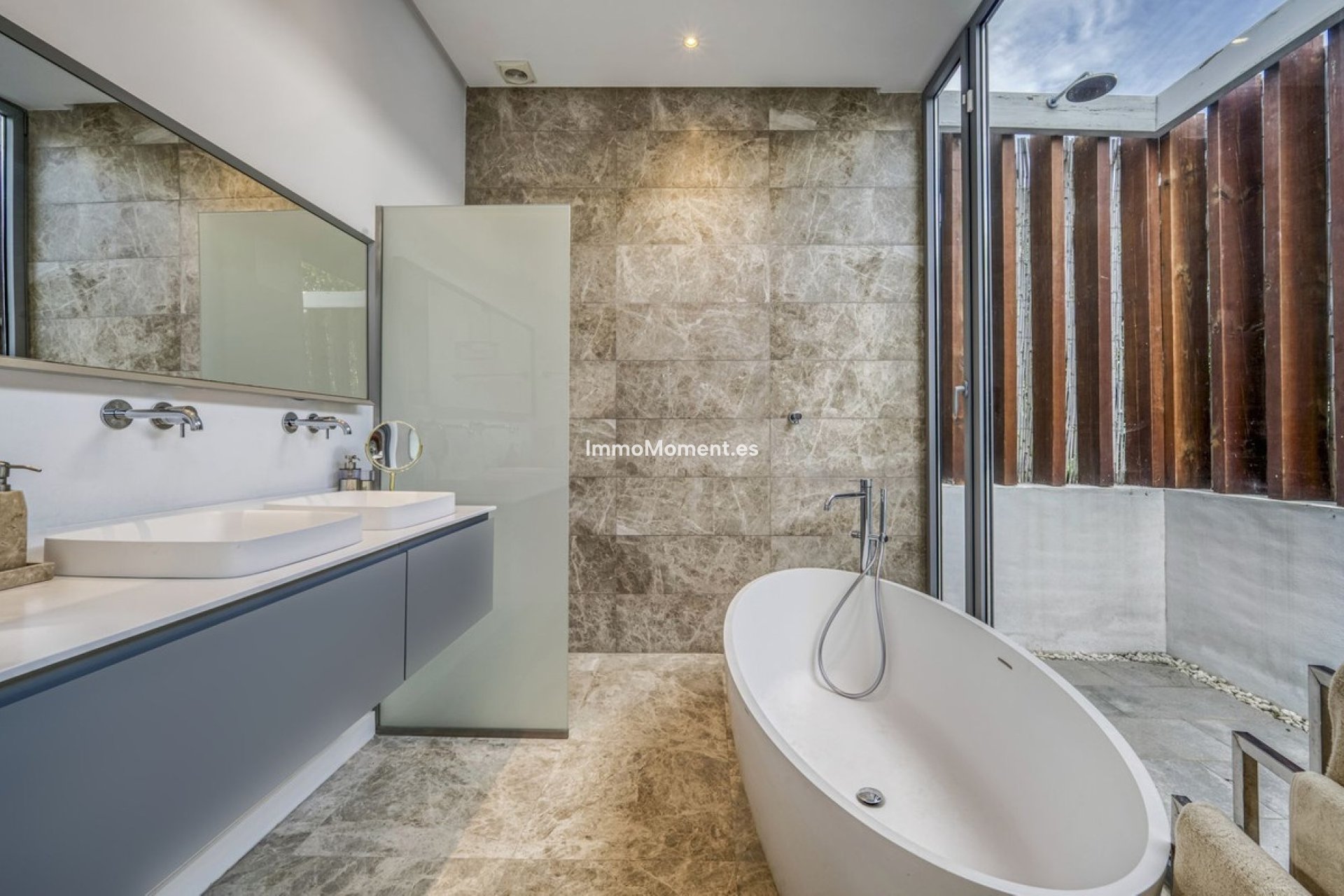 Resale - Villa - Estepona - Estepona Centro