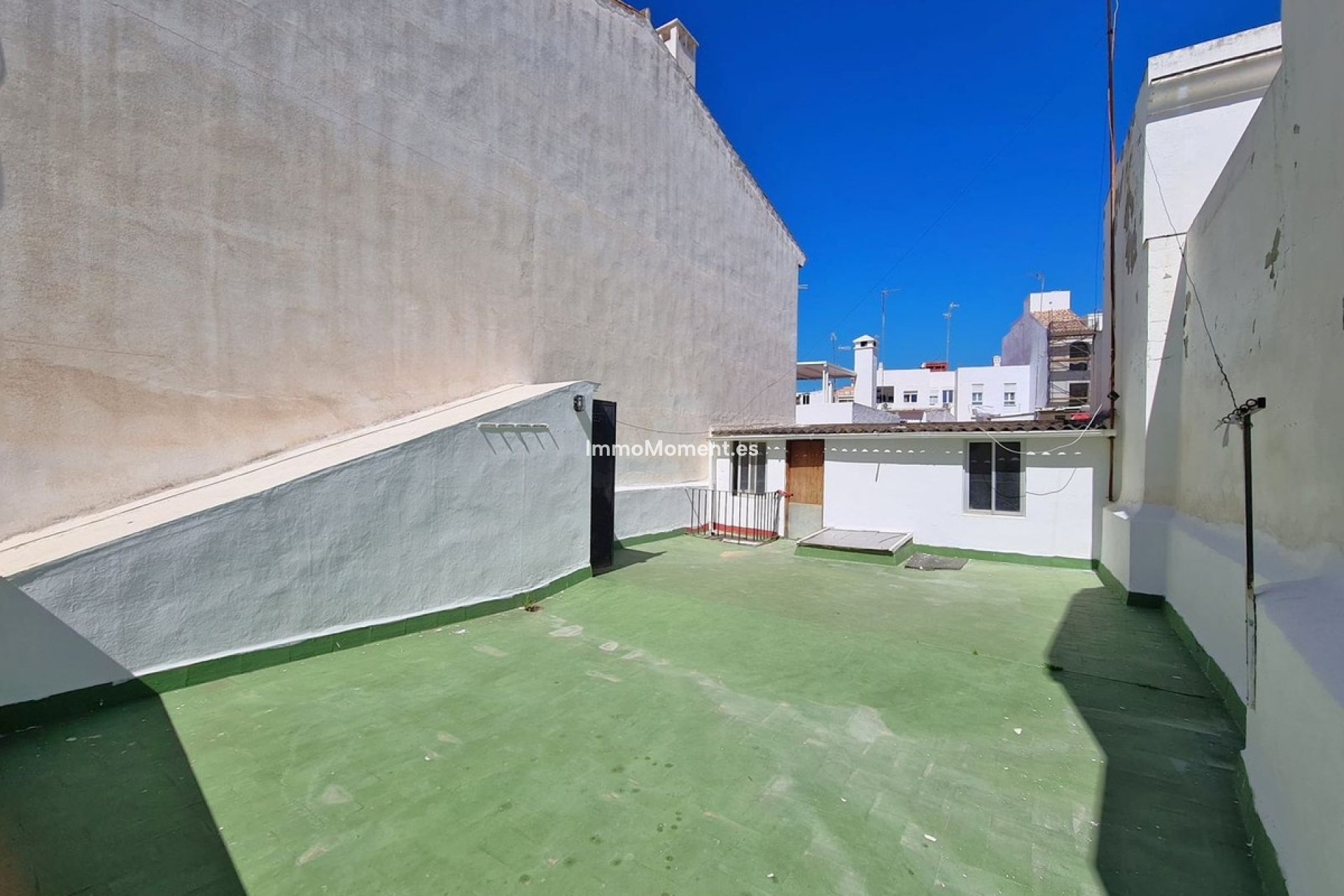 Resale - Villa - Estepona - Estepona Centro