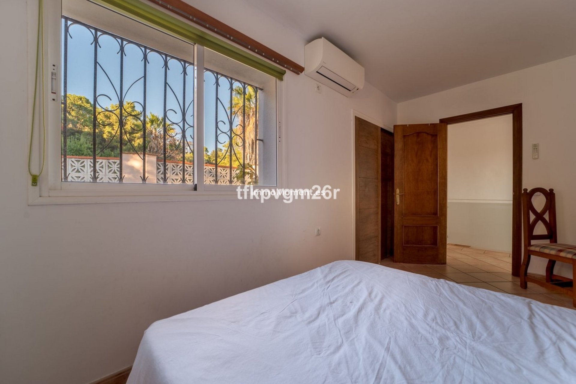 Resale - Villa - Estepona - Estepona Centro