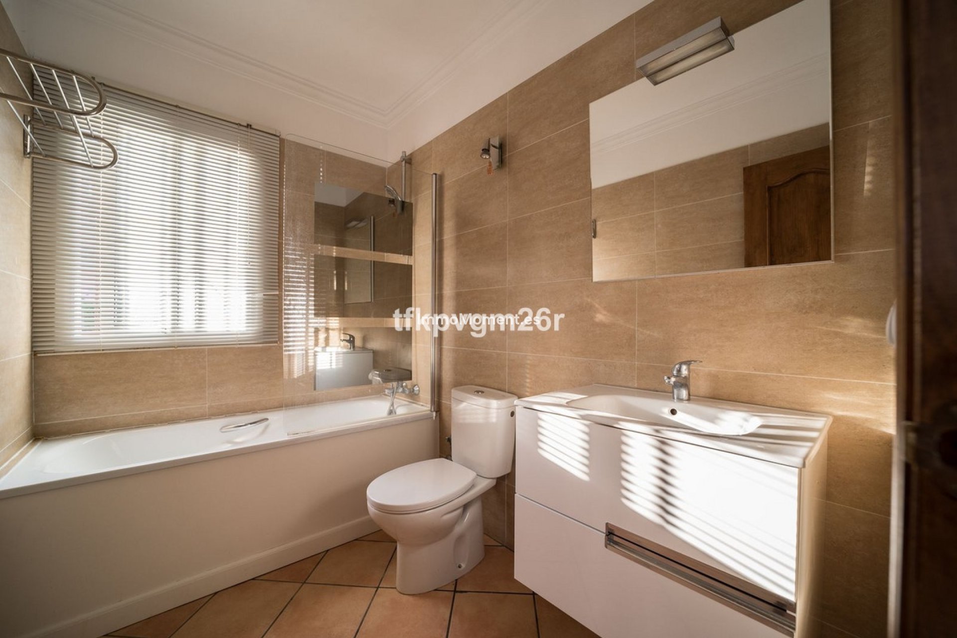 Resale - Villa - Estepona - Estepona Centro